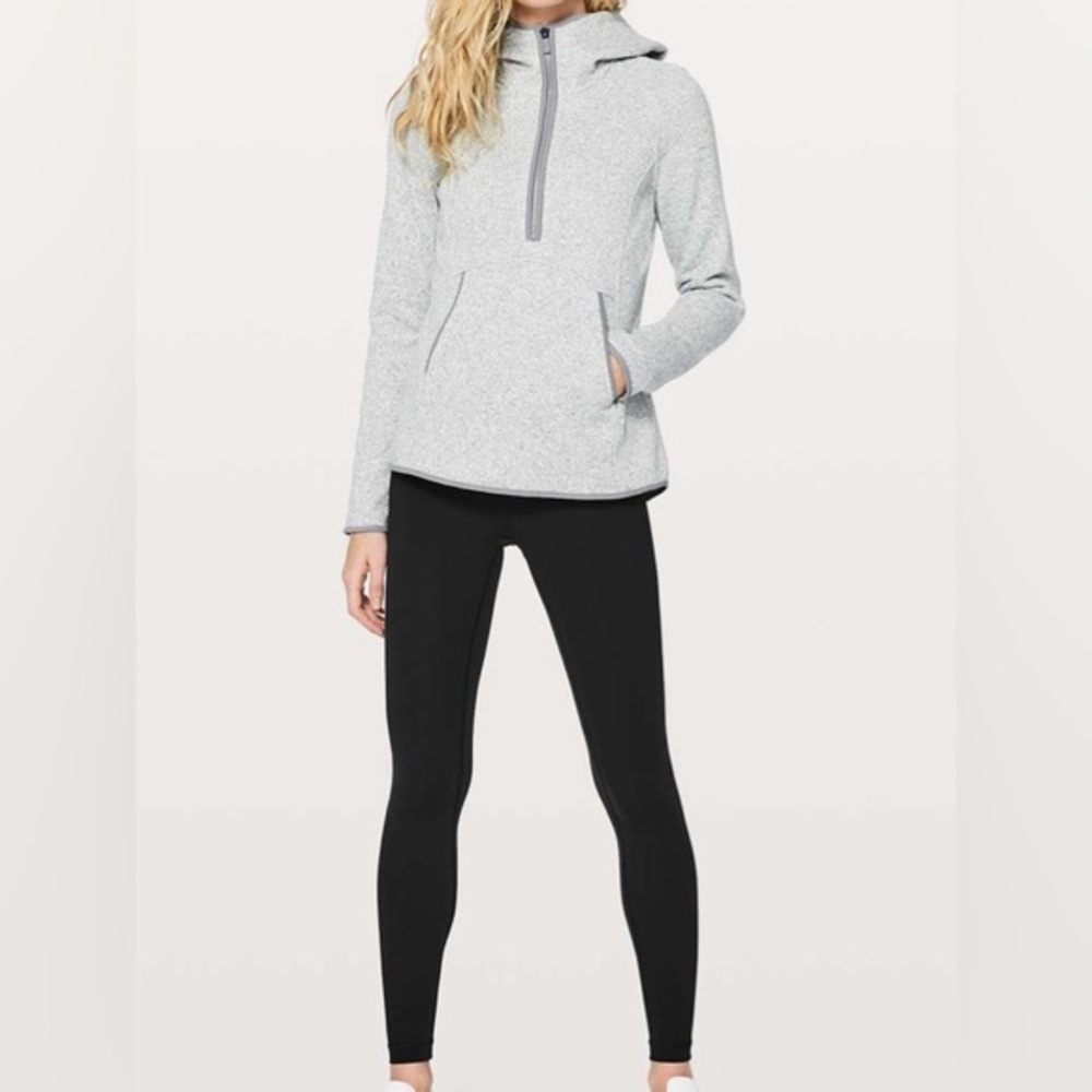 Lululemon Fleece & Thank You Pullover
Heathered White / Battleship Size 4